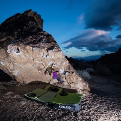 Paula Perschmann sending "Happy hooker V0+" Happy Boulders